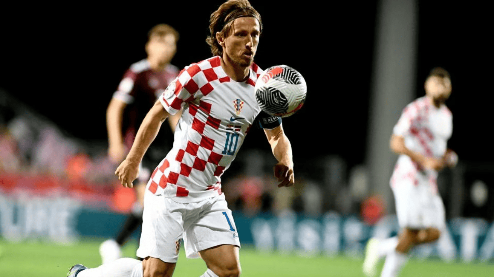 包含葡萄牙顽强抵抗克罗地亚，实力有所升华的词条