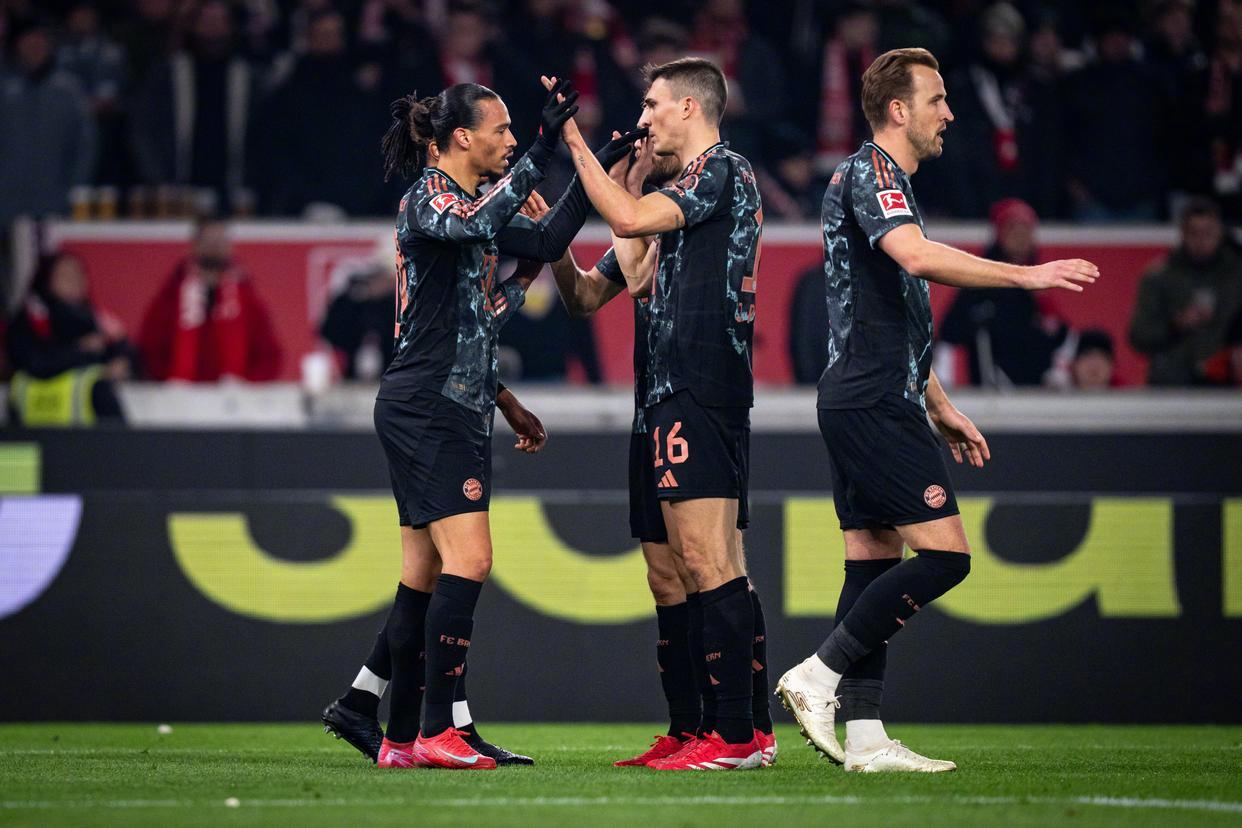 拜仁慕尼黑球队实现连胜，士气高涨