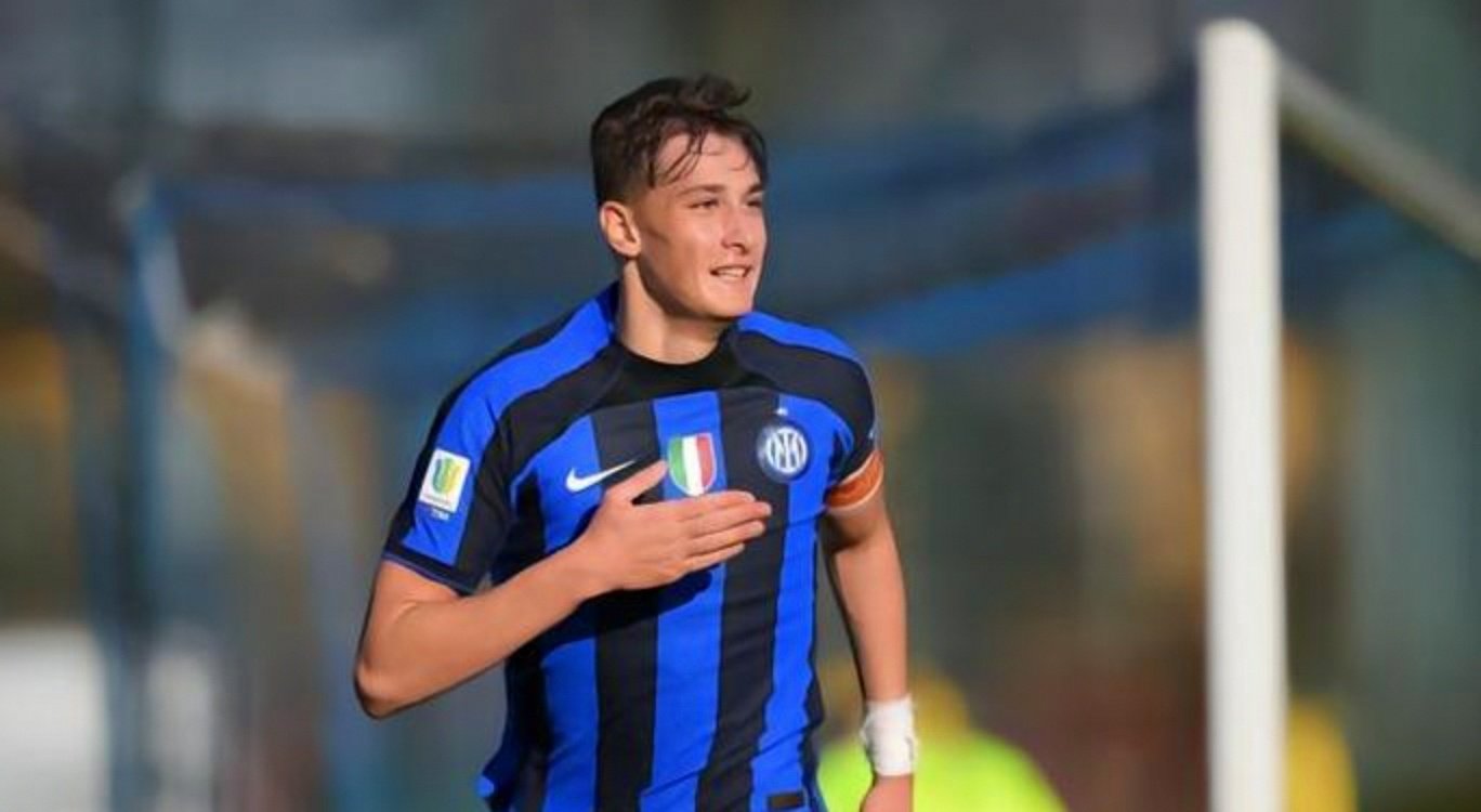 爱游戏官网-包含阿贾克斯披荆斩棘，欧冠前景一片光明的词条