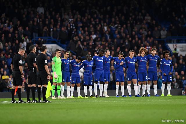 包含英超战局激烈，前四名球队士气高昂争夺霸主的词条